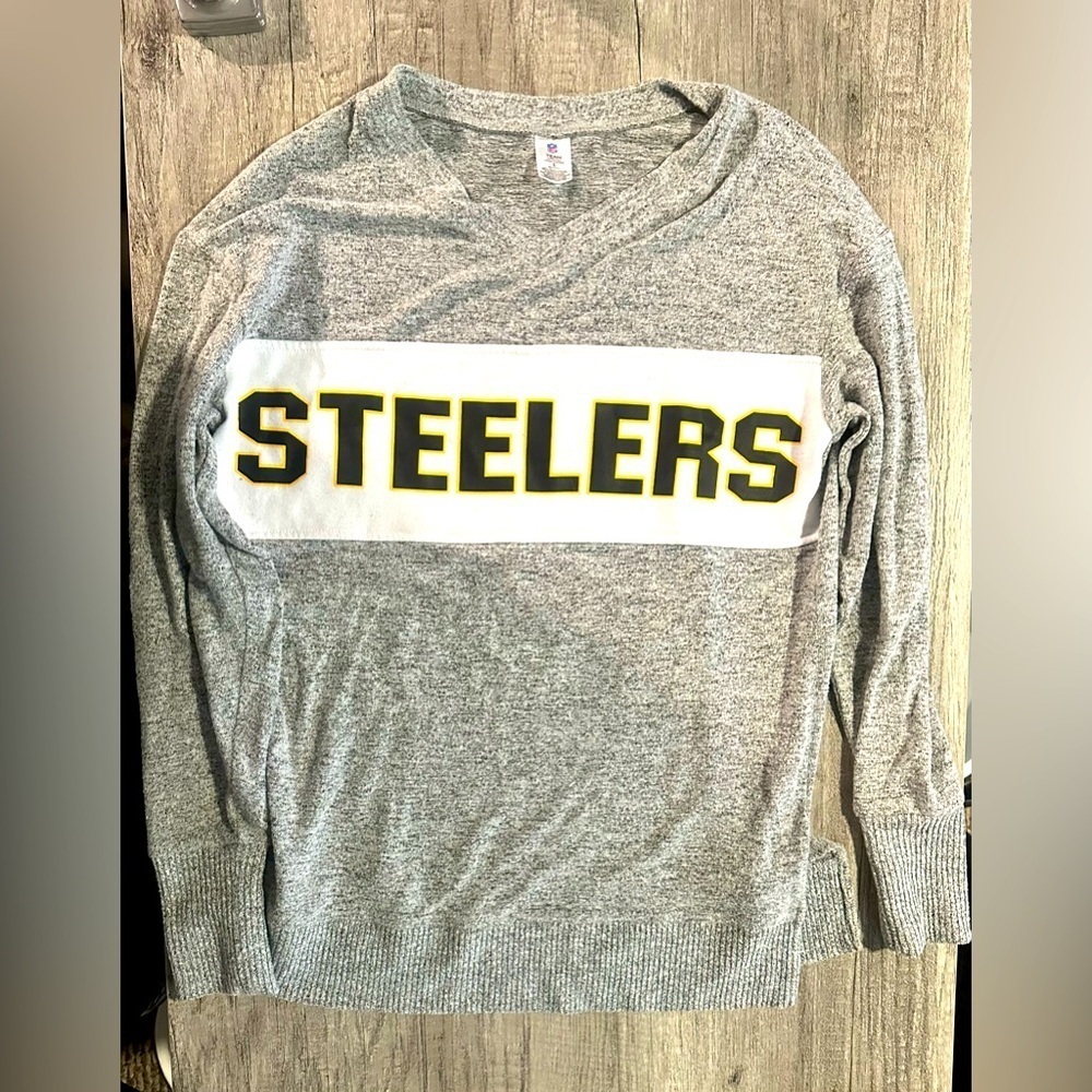 NFL Apparel Steelers Sweater Size Small